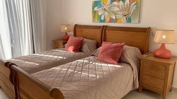 3 bedrooms, iron/ironing board, free WiFi, bed sheets