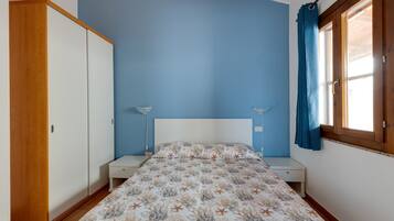 2 bedrooms, free WiFi, bed sheets