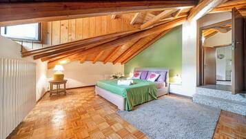 2 Schlafzimmer, BĂŒgeleisen/BĂŒgelbrett, kostenloses WLAN, BettwĂ€sche