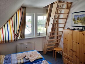 2 Schlafzimmer, Reisekinderbett, WLAN
