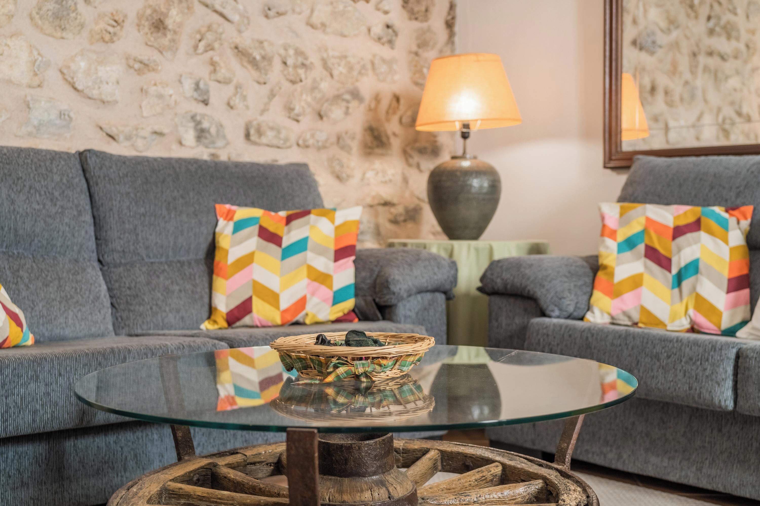 Fernseher, DVD-Player, Stereoanlage