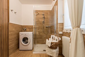 Shower, free toiletries, hair dryer, towels