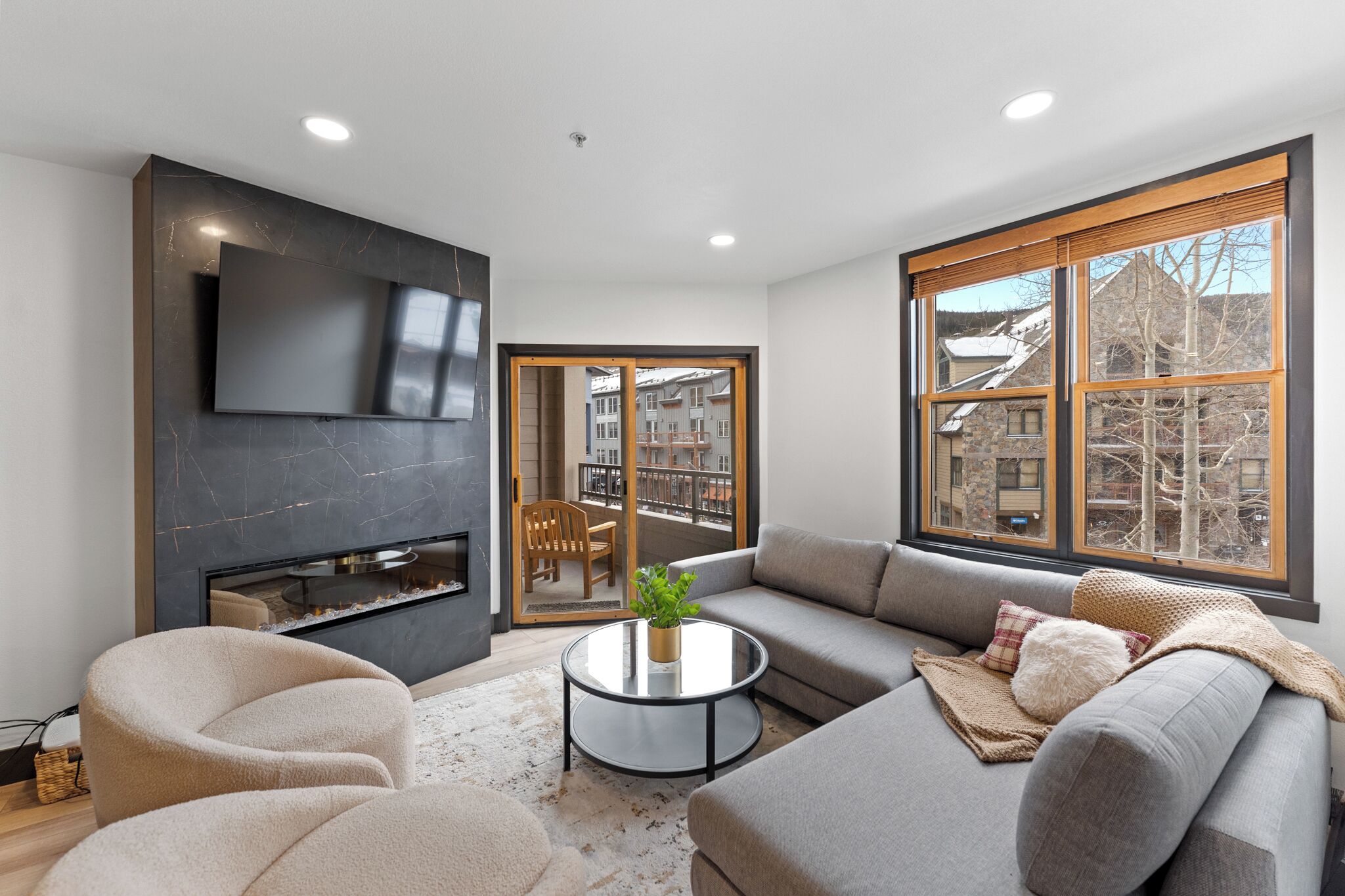 Apartment (2 Bedrooms) | Front of property