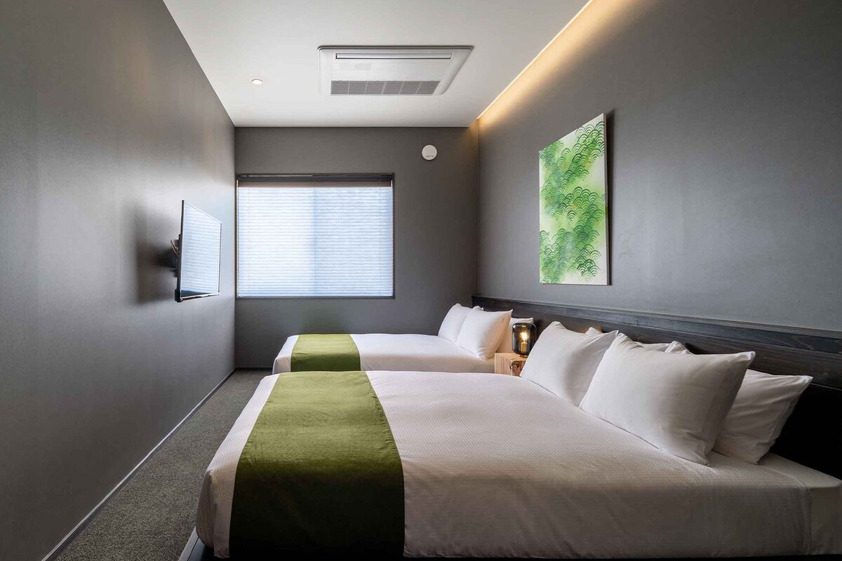 WiFi (free), individually decorated, individually furnished, bed sheets