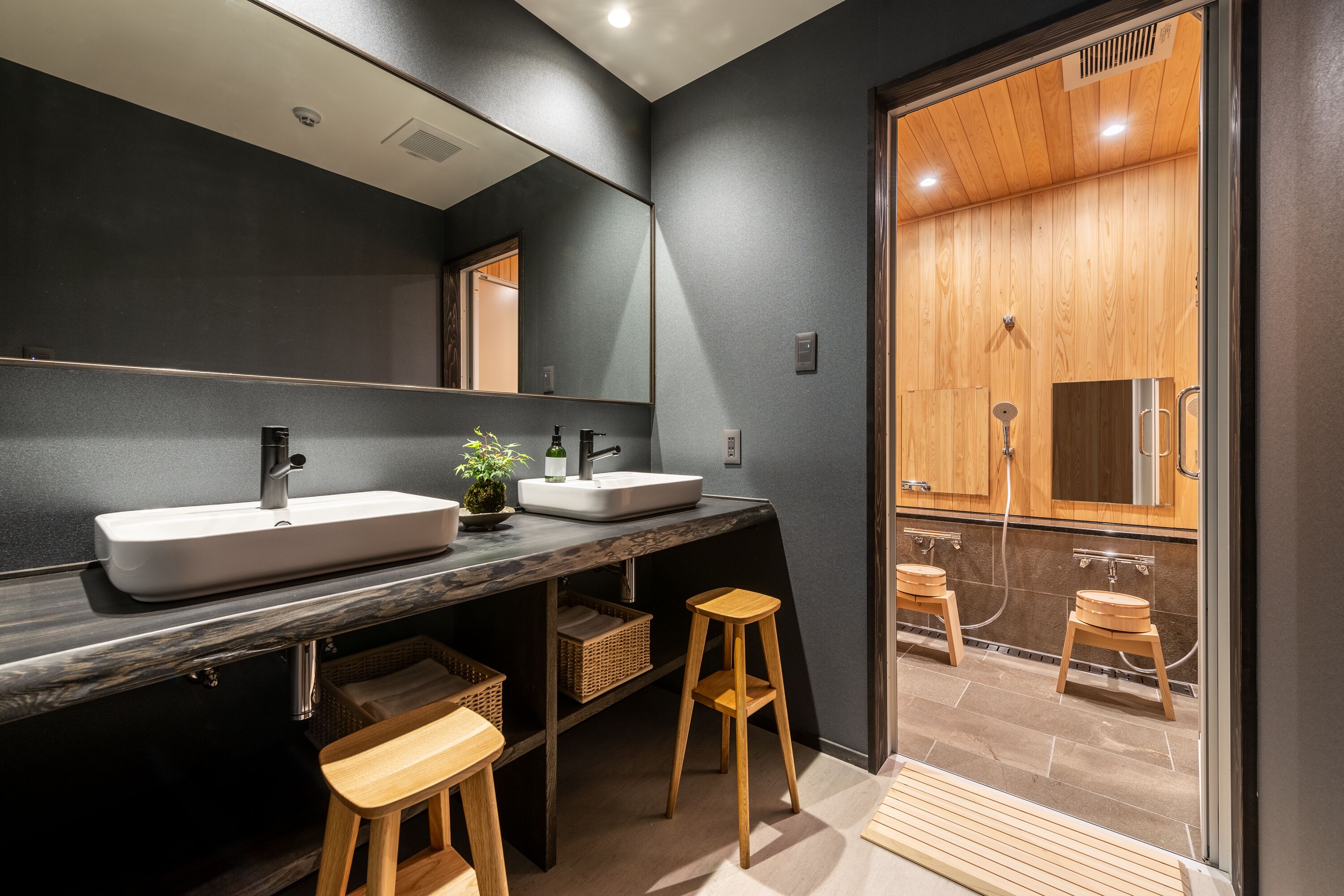 Private spa tub