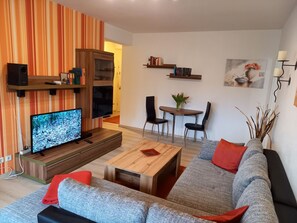 Unclassified image, 2 of 11, button