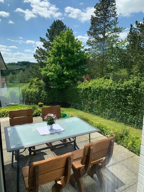 Unclassified image, 5 of 24, button