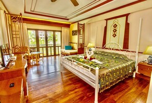 Habitació doble o amb dos llits individuals Premier | Caixa forta a l'habitació, escriptori i roba de llit