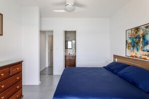 1 bedroom, WiFi, bed sheets - Studio Beira Mar- Pontal do Atalaia (RJ)