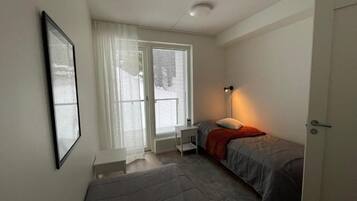 Levi Superior Suite | Iron/ironing board, free WiFi