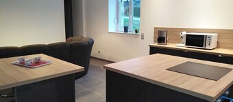 Charming Countryside Retreat with Modern Comforts near Hiking Trails and Lakes