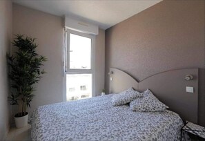 1 bedroom, free WiFi, bed sheets