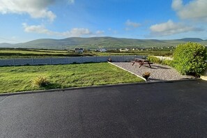 Apartment | Outdoor dining - Country Cottage Apartment, Valentia Island, Kerry (Valentia Island)