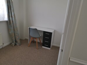 Apartamento | 2 quartos, individualmente decorados, individualmente mobiliados