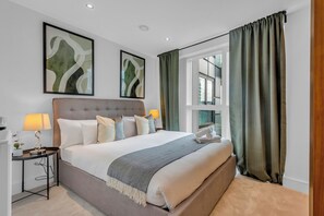 Decoración personalizada, muebles diferentes y escritorio