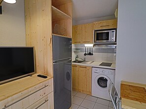 Fridge, microwave - Studio cabin 23m² near beach with terrace (Sète)