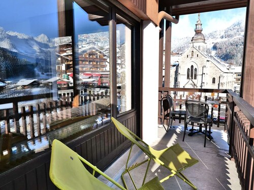 Bright ski apartment for 6 - Large balcony, village center