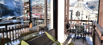 Bright ski apartment for 6 - Large balcony, village center