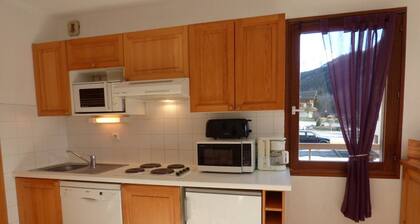 Cozy 2-Room + Cabin Apartment - Sleeps 6 - South Terrace - Near Gondolas & Village Center