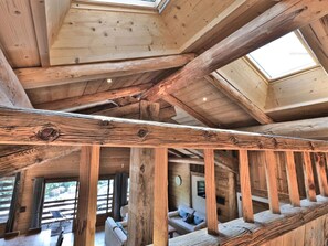 Interior - Luxury 6-Room Chalet: Ski-In/Ski-Out, Sauna, Jacuzzi, Fitness - Sleeps 14 (Le Grand-Bornand)