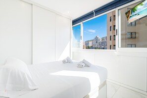 1 chambre, fer et planche à repasser, Wi-Fi gratuit, draps fournis