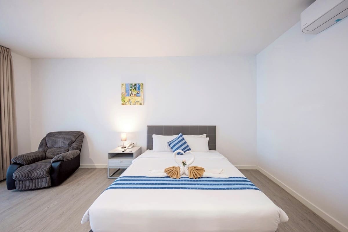 Studio Suite Presidential, 1 giường cỡ king, không hút thuốc, phòng tắm riêng | 1 phòng ngủ, minibar, bàn, khu vực làm việc phù hợp cho laptop