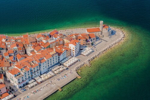 Punta Piran terrace with 360 ° view