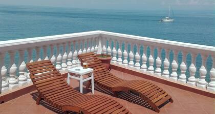 Punta Piran terrace with 360 ° view