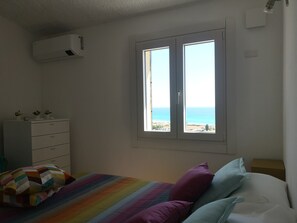 3 bedrooms, in-room safe, iron/ironing board, free WiFi