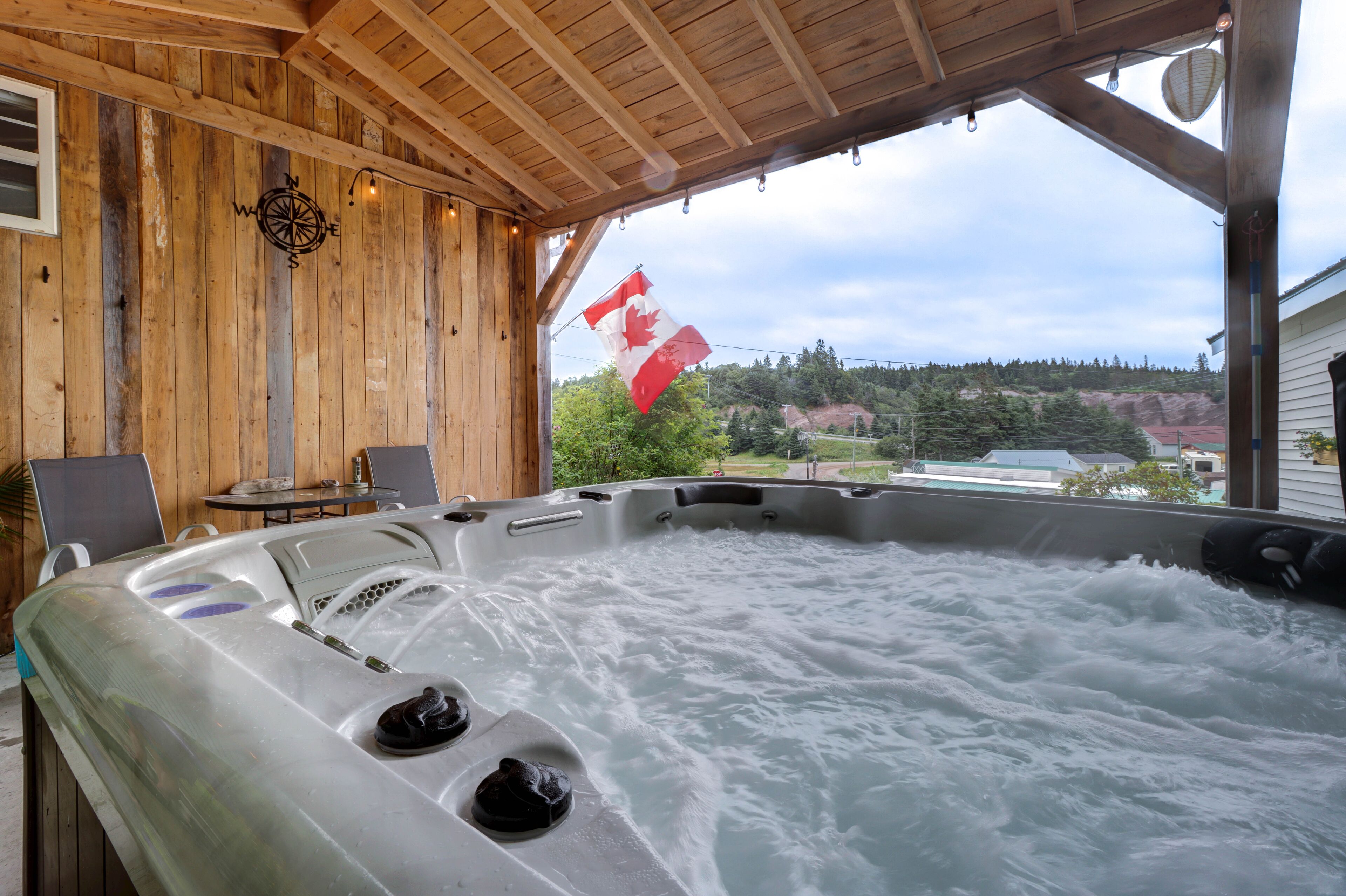 Outdoor spa tub