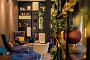 Bar (on property) - Motel One Aachen (Aachen)