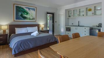 7 bedrooms, iron/ironing board, free WiFi
