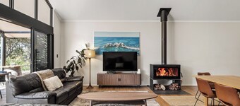 Nestled amongst the leafy trees, Gum Nuts a very Australian styled simple but sophisticated property