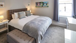 House | 2 bedrooms, iron/ironing board, WiFi (free), individually decorated - The Runswick (Whitby)