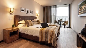 双人房 | 迷你吧、办公桌、笔记本电脑工作区、隔音