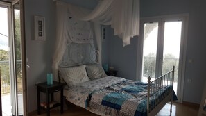 4 chambres, fer et planche à repasser, Wi-Fi gratuit, draps fournis