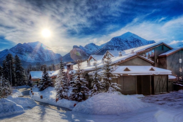 Escape to Lake Louise for your next holiday.