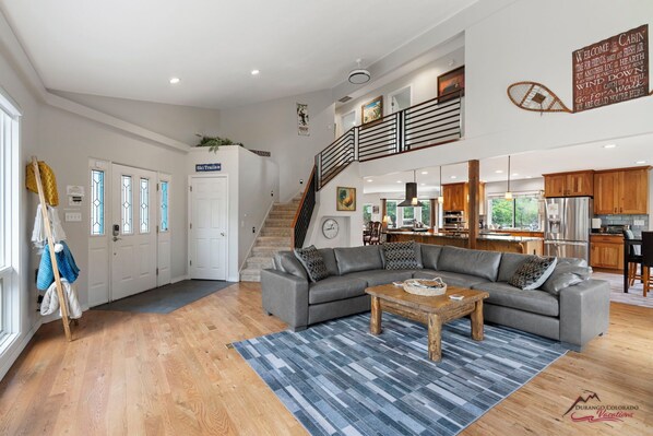 TV, fireplace, video games, ping pong