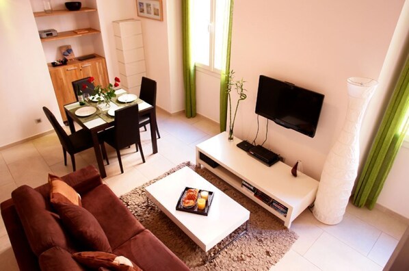 TV, DVD player