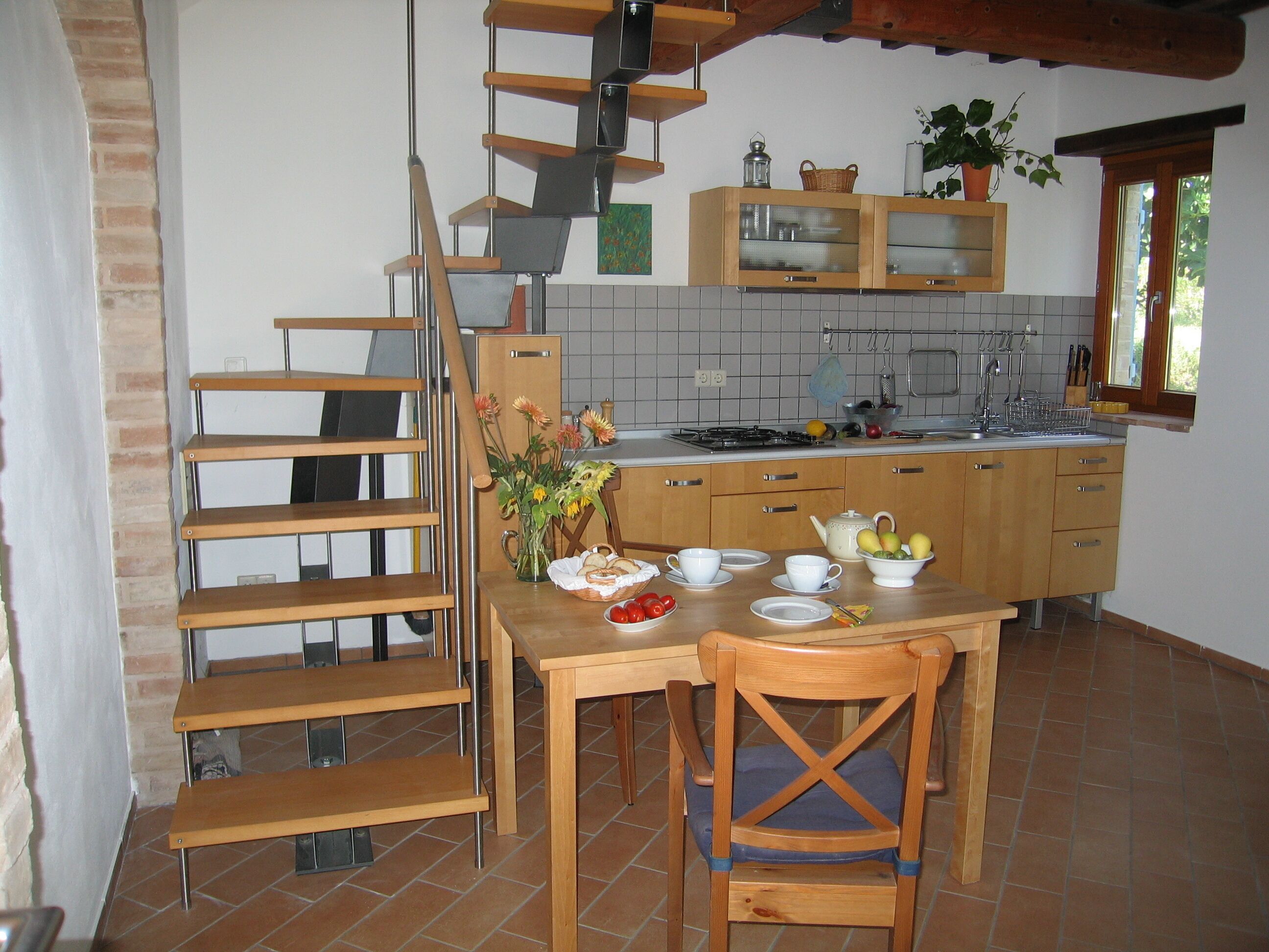 Réfrigérateur, plaque de cuisson, cafetière/bouilloire