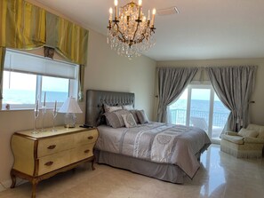 7 bedrooms, desk, iron/ironing board, travel cot