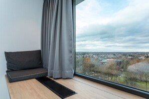 Suite – comfort, badekar (Deluxe) | Sengetøy av topp kvalitet, dundyner, memory foam-senger og minibar