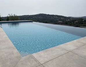 Piscine extérieure, piscine chauffée
