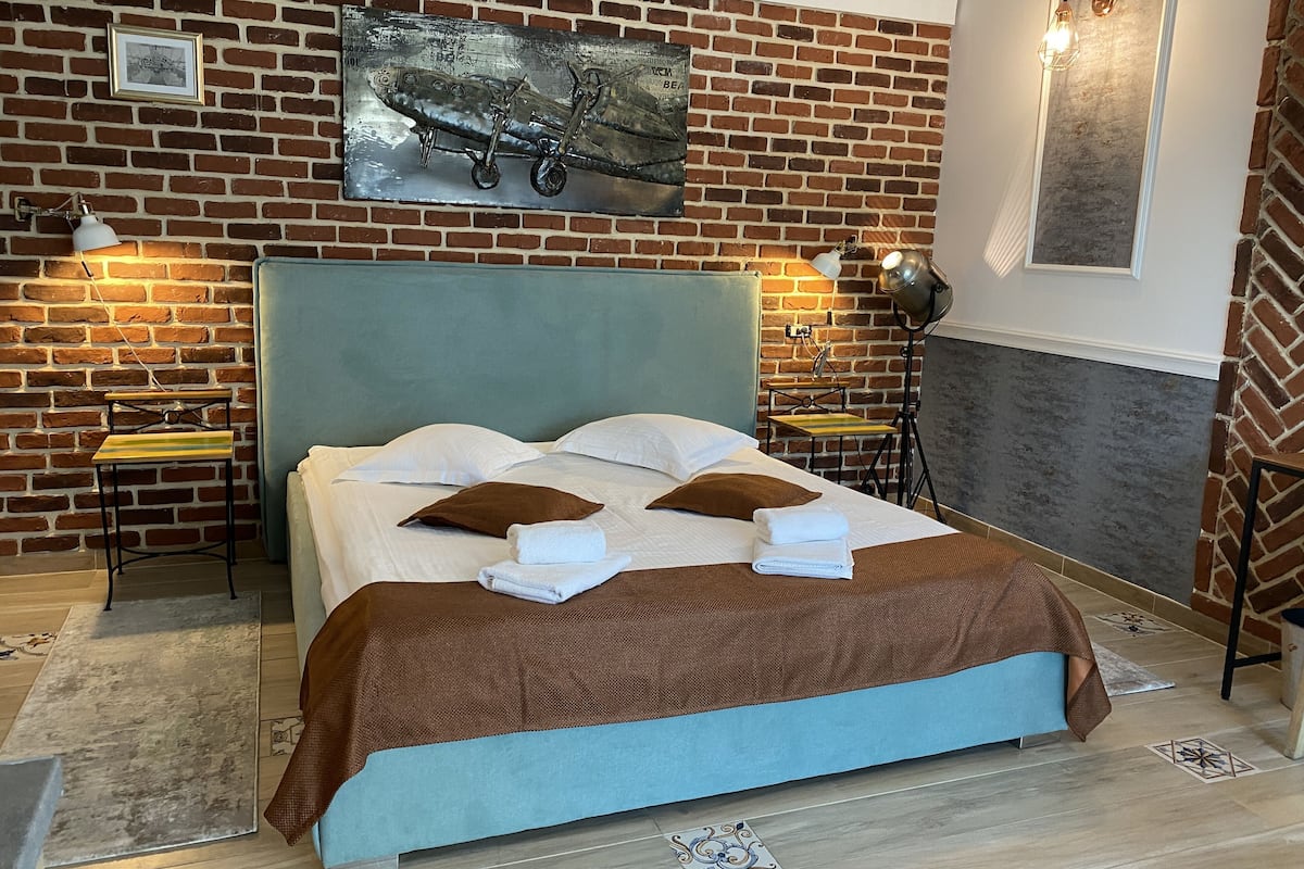 Deluxe Studio | Iron/ironing board, WiFi (free), individually decorated