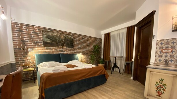 Iron/ironing board, WiFi (free), individually decorated - AVIATOR BOUTIQUE RESIDENCE (Otopeni)