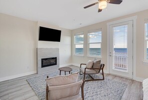 Smart TV, fireplace, DVD player, table football