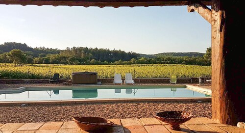 Charming gîte in the heart of the vineyards - Swimming pool, Jacuzzi & Air conditioning