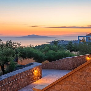 Property grounds - Mani Summer Escape - Spacious Home, Fully equipped (Agios Dimitrios)