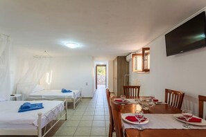 Dining - Mani Summer Escape - Spacious Home, Fully equipped (Agios Dimitrios)