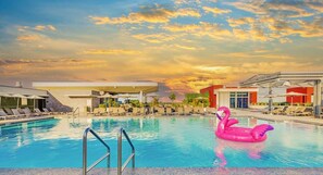 Pool - Rooftop Pool+Hot Tub|Hollywood Beach Broad–walk (Hollywood)